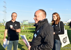 (v.l.n.r.:) Verkaufsberater Andreas Gemmar führte mit Subisidiary Sales Manager Matthias Bauer und Marketingleiterin Ruth Heiter durch den Tag. In diesem Jahr folgte auch das Rebranding von Enza Zaden mit einem neuen Logo.