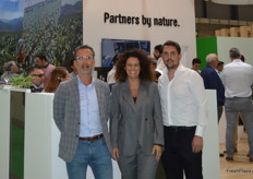 Ein gut gelauntes Team am Ende des zweiten Messetages am Stand des Gemüserings. (v.l.n.r.:) Matthias Schittenhelm, Dimitra Tsatsi und Christoph Raff.