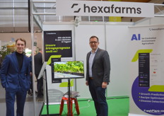 hexafarms ermöglicht es Gewächshäusern und Indoor-Farmen, Lebensmittel mit höchstmöglicher Effizienz anzubauen. Das Unternehmen kooperiert u.a. mit dem fränkischen Erdbeererzeuger Fritz Boss, so Geschäftsführer Felix Kirschstein (r).