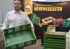 Manuel Hangbers von Ringoplast präsentierte einen Auszug aus dem breit gefächerten Sortiment an Mehrwegkästen für Obst und Gemüse. 