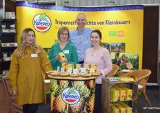 Gute Stimmung am Stand von Kipepeo: Antonia Ungaro, Antje Flaig, Markus Buban und Saskia Kögler