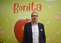 Gerhard Eberhöfer am Stand von BioVinschgau.