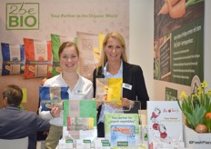 Der Ökohof Gemüsehandel teilte sich den Stand mit dem Produktionspartner Bioberry. TK-Obst, sowohl Monoprodukte als auch Mischpackungen, für Baby- und Kindernahrung stand im Vordergrund am Messestand. Im Bild: Katrin Plagmann und Tanja Luhn-Ullbrich.