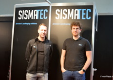 Für das international agierende Maschinenbauunternehmen Sismatec ist die expoSE ebenfalls ein unverzichtbarer Messetermin, so Jasper Slaghekke (l).