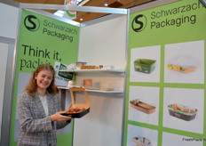 Sarah Schedler von Schwarzach Packaging. Das Vorarlberger Unternehmen präsentierte u.a. nachhaltige Zwei- und Dreikammerschalen.