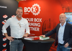 Boix Europe stellte erstmals auf der expoSE aus. Die neue MCT-1/TS Maschine wurde entwickelt, um eine spezielle Art von Körbchen mit dem Namen Top Seal zu formen, so Vertreter Denis Jens (l).