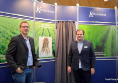 Auch der Pflanzenvermehrer Kreienbaum blickt auf eine gelungene Messe zurück, so Julius Kreienbaum (r).